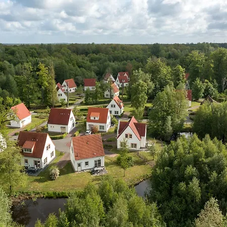 Restyled Holiday Home, Near Dom wakacyjny
